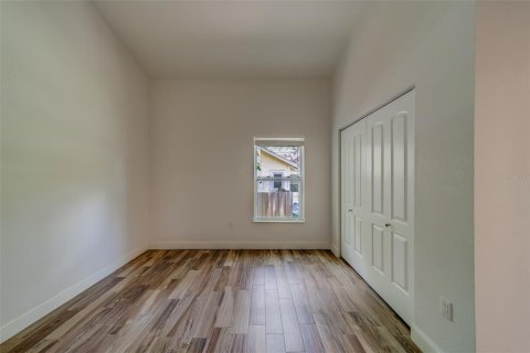 House in Tarpon Springs, Florida 3 bedrooms, 141.77 sq.m. № 1298697 - photo 23