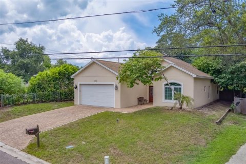 House in Tarpon Springs, Florida 3 bedrooms, 141.77 sq.m. № 1298697 - photo 5