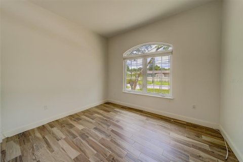 House in Tarpon Springs, Florida 3 bedrooms, 141.77 sq.m. № 1298697 - photo 19