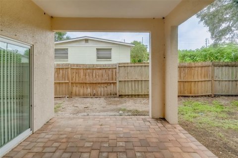 House in Tarpon Springs, Florida 3 bedrooms, 141.77 sq.m. № 1298697 - photo 16
