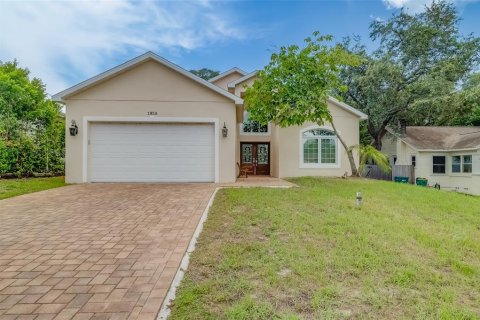 House in Tarpon Springs, Florida 3 bedrooms, 141.77 sq.m. № 1298697 - photo 11