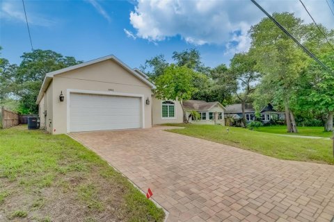 House in Tarpon Springs, Florida 3 bedrooms, 141.77 sq.m. № 1298697 - photo 10