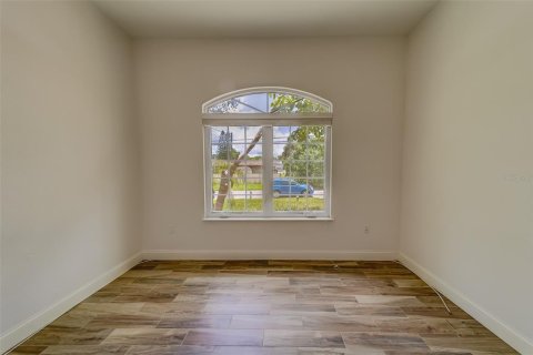 House in Tarpon Springs, Florida 3 bedrooms, 141.77 sq.m. № 1298697 - photo 20