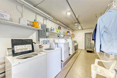 Condominio en venta en Sarasota, Florida, 2 dormitorios, 75.81 m2 № 1774741 - foto 29