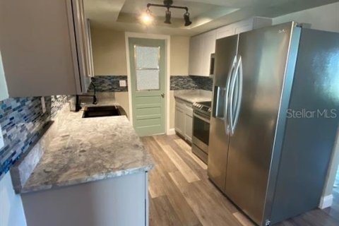 Casa en alquiler en New Port Richey, Florida, 3 dormitorios, 135.27 m2 № 1853943 - foto 5