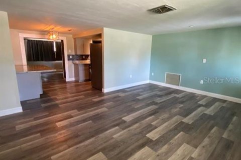 Casa en alquiler en New Port Richey, Florida, 3 dormitorios, 135.27 m2 № 1853943 - foto 3
