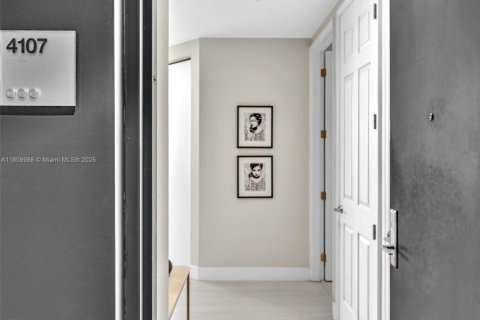 Copropriété à vendre à Miami, Floride: 2 chambres, 111.48 m2 № 1875202 - photo 15