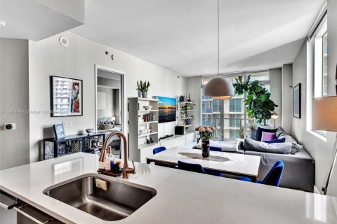 Copropriété à vendre à Miami, Floride: 2 chambres, 111.48 m2 № 1875202 - photo 9