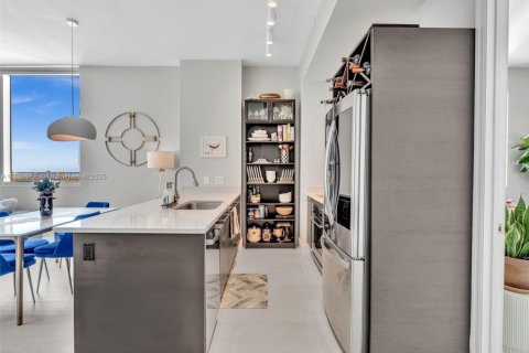 Copropriété à vendre à Miami, Floride: 2 chambres, 111.48 m2 № 1875202 - photo 3