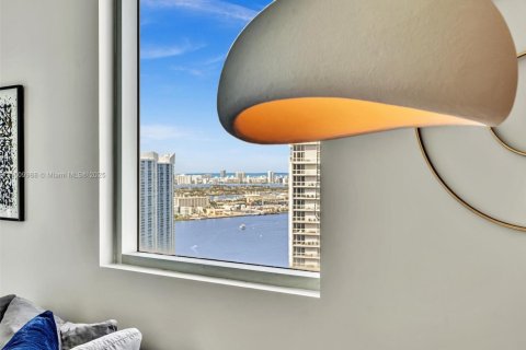 Copropriété à vendre à Miami, Floride: 2 chambres, 111.48 m2 № 1875202 - photo 13