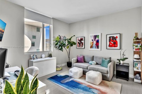 Copropriété à vendre à Miami, Floride: 2 chambres, 111.48 m2 № 1875202 - photo 29