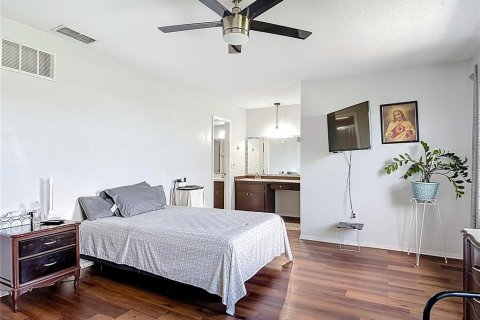 Townhouse in Fern Park, Florida 3 bedrooms, 145.3 sq.m. № 1898571 - photo 21