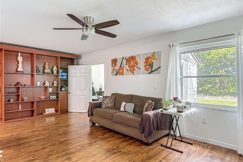 Townhouse in Fern Park, Florida 3 bedrooms, 145.3 sq.m. № 1898571 - photo 4