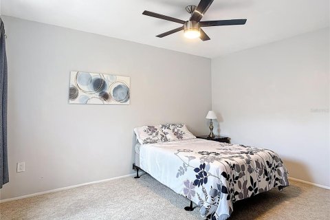 Townhouse in Fern Park, Florida 3 bedrooms, 145.3 sq.m. № 1898571 - photo 27