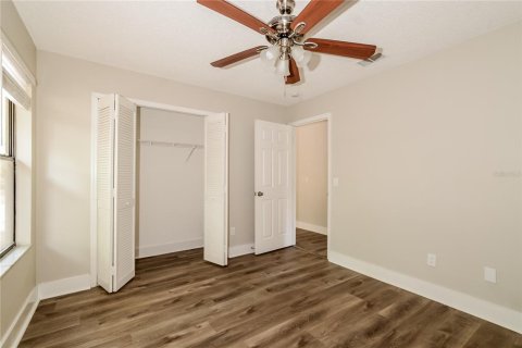 House in Orlando, Florida 3 bedrooms, 120.96 sq.m. № 1873413 - photo 13