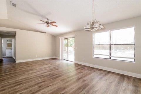 Casa en alquiler en Orlando, Florida, 3 dormitorios, 120.96 m2 № 1873413 - foto 4