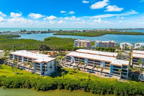 Condo à Englewood, Floride, 2 chambres № 2418498
