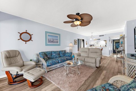 Copropriété à vendre à Englewood, Floride: 2 chambres, 99.41 m2 № 2418498 - photo 16