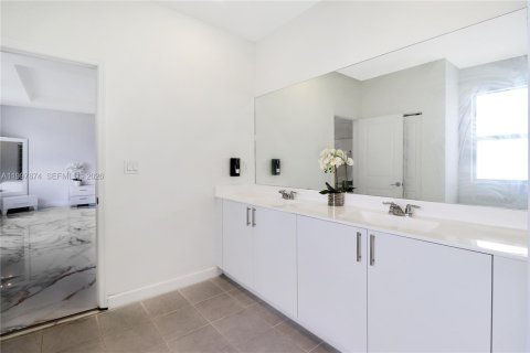 Villa ou maison à vendre à Homestead, Floride: 5 chambres, 321.07 m2 № 2154477 - photo 21