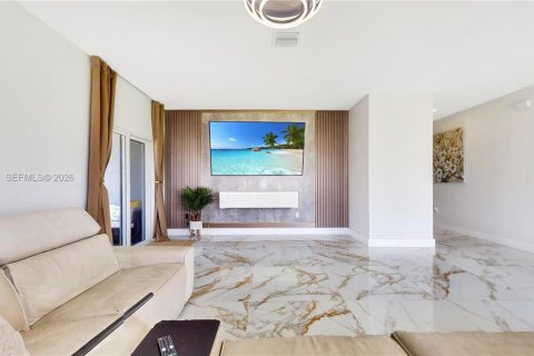 Villa ou maison à vendre à Homestead, Floride: 5 chambres, 321.07 m2 № 2154477 - photo 13
