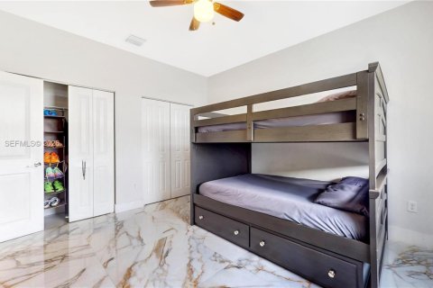 Villa ou maison à vendre à Homestead, Floride: 5 chambres, 321.07 m2 № 2154477 - photo 30