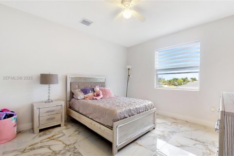Villa ou maison à vendre à Homestead, Floride: 5 chambres, 321.07 m2 № 2154477 - photo 24