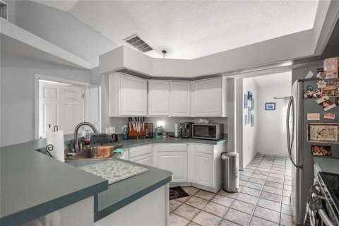 House in Beverly Hills, Florida 3 bedrooms, 186.92 sq.m. № 1827355 - photo 12