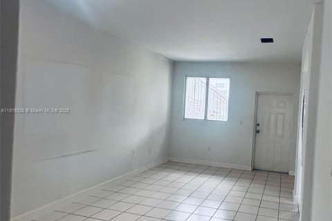 Condominio en alquiler en Homestead, Florida, 3 dormitorios, 98.48 m2 № 1975569 - foto 9