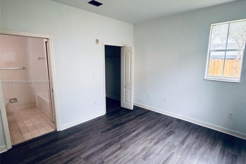 Condominio en alquiler en Homestead, Florida, 3 dormitorios, 98.48 m2 № 1975569 - foto 12