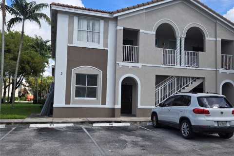 Condominio en alquiler en Homestead, Florida, 3 dormitorios, 98.48 m2 № 1975569 - foto 2