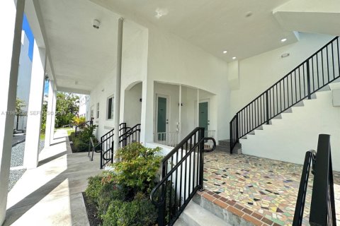 Снять в аренду квартиру в Майами-Бич, Флорида 1 спальня, 44.78м2, № 2025491 - фото 3