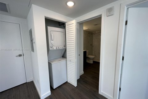 Снять в аренду квартиру в Майами-Бич, Флорида 1 спальня, 44.78м2, № 2025491 - фото 7