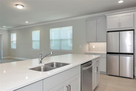 House in Sarasota, Florida 2 bedrooms, 214.23 sq.m. № 1871111 - photo 9