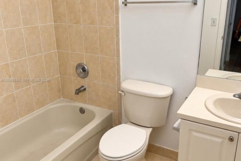 Condo in Homestead, Florida, 2 bedrooms  № 2393246 - photo 6