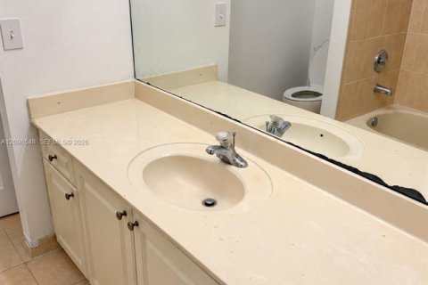 Condo in Homestead, Florida, 2 bedrooms  № 2393246 - photo 7