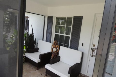 House in Lehigh Acres, Florida 4 bedrooms, 176.42 sq.m. № 1803362 - photo 11