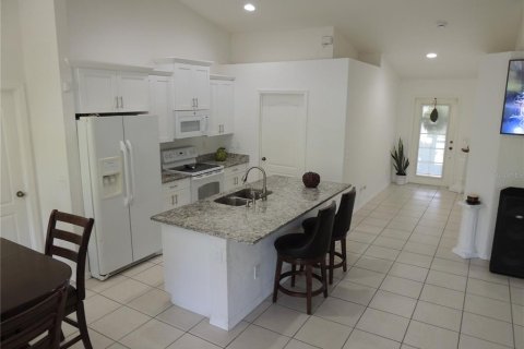 House in Lehigh Acres, Florida 4 bedrooms, 176.42 sq.m. № 1803362 - photo 20
