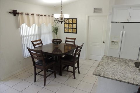 House in Lehigh Acres, Florida 4 bedrooms, 176.42 sq.m. № 1803362 - photo 30