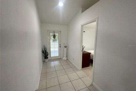 House in Lehigh Acres, Florida 4 bedrooms, 176.42 sq.m. № 1803362 - photo 16