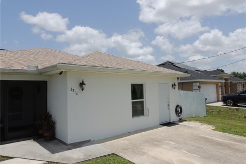 House in Lehigh Acres, Florida 4 bedrooms, 176.42 sq.m. № 1803362 - photo 4