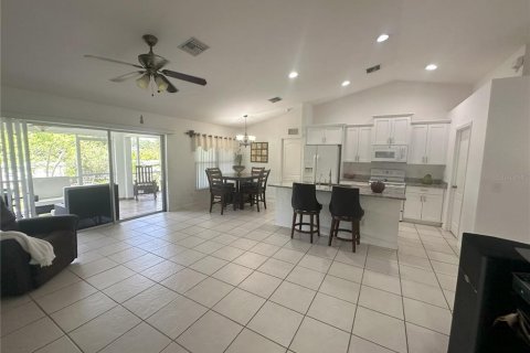 House in Lehigh Acres, Florida 4 bedrooms, 176.42 sq.m. № 1803362 - photo 25