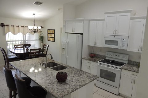House in Lehigh Acres, Florida 4 bedrooms, 176.42 sq.m. № 1803362 - photo 27