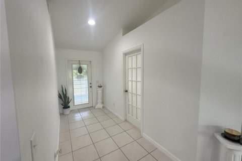 House in Lehigh Acres, Florida 4 bedrooms, 176.42 sq.m. № 1803362 - photo 17