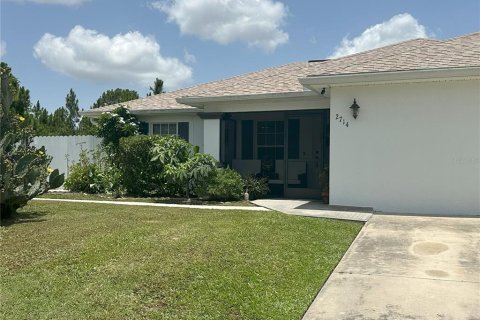 House in Lehigh Acres, Florida 4 bedrooms, 176.42 sq.m. № 1803362 - photo 7