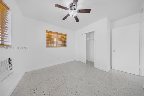 Immobilier commercial à vendre à Hialeah, Floride: 329.25 m2 № 2055436 - photo 28