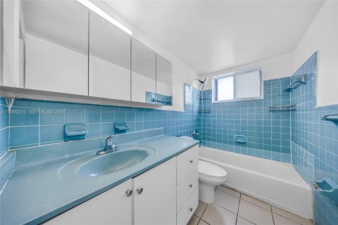 Immobilier commercial à vendre à Hialeah, Floride: 329.25 m2 № 2055436 - photo 24