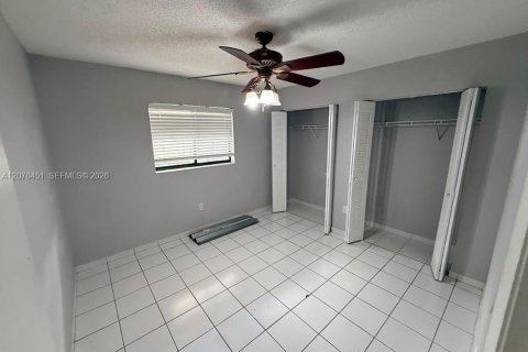 Copropriété à louer à Hialeah, Floride: 2 chambres, 72.28 m2 № 2303779 - photo 6