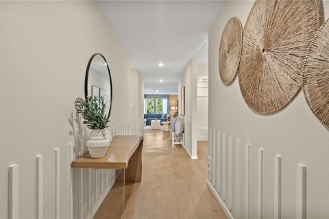 Villa ou maison à vendre à Edgewater, Floride: 4 chambres, 168.25 m2 № 2320950 - photo 2