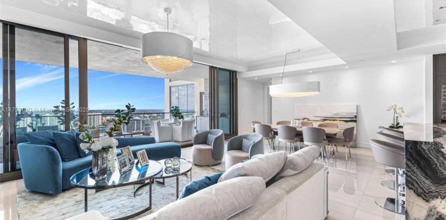 Condo in Sunny Isles Beach, Florida, 3 bedrooms  № 2021291