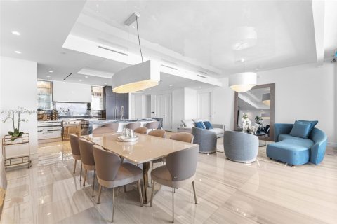 Condo in Sunny Isles Beach, Florida, 3 bedrooms  № 2021291 - photo 2